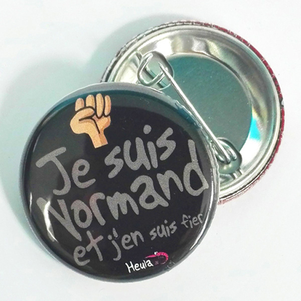 [182HE-12] Badge Je suis Normand
